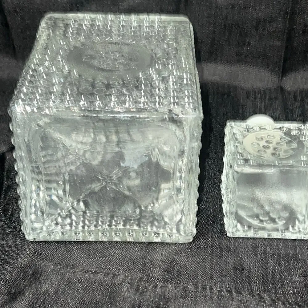 Vintage Clear Glass Decanter Hobnail Pattern MCM Barware Medallion Design 10